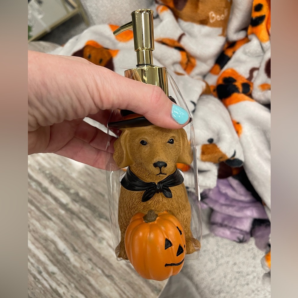 Halloween Dachshund Soap Dispenser Halloween Trick or Treat Wiener Dog NWT - Picture 5 of 5